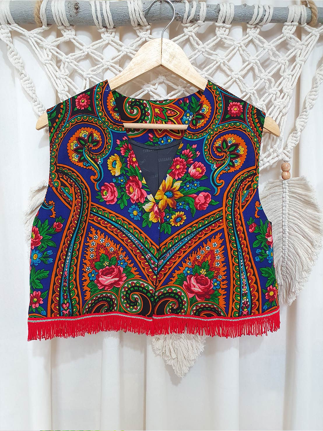 جلیقه پشم دست دوز ترکمن با ریشه قرمز _ کد: 813